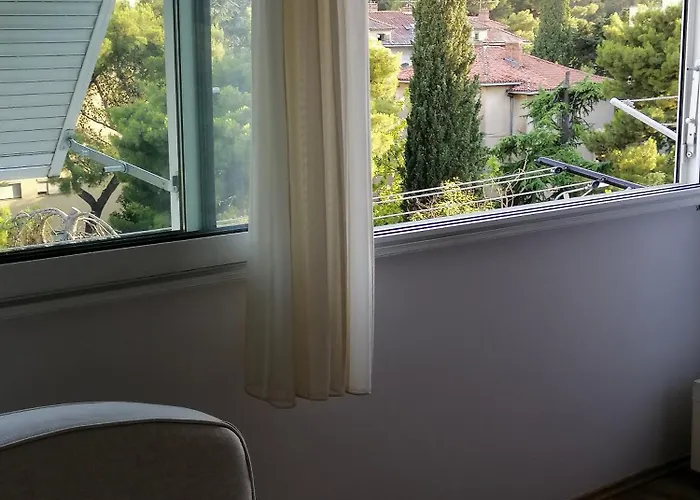 Sunny Split