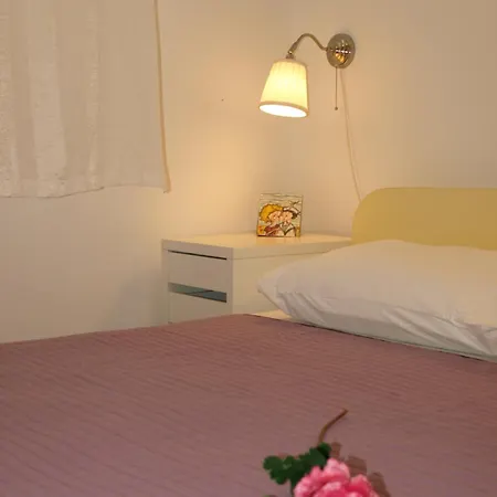 Sunny Apartment *