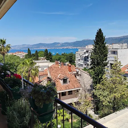 Sunny Апартаменти